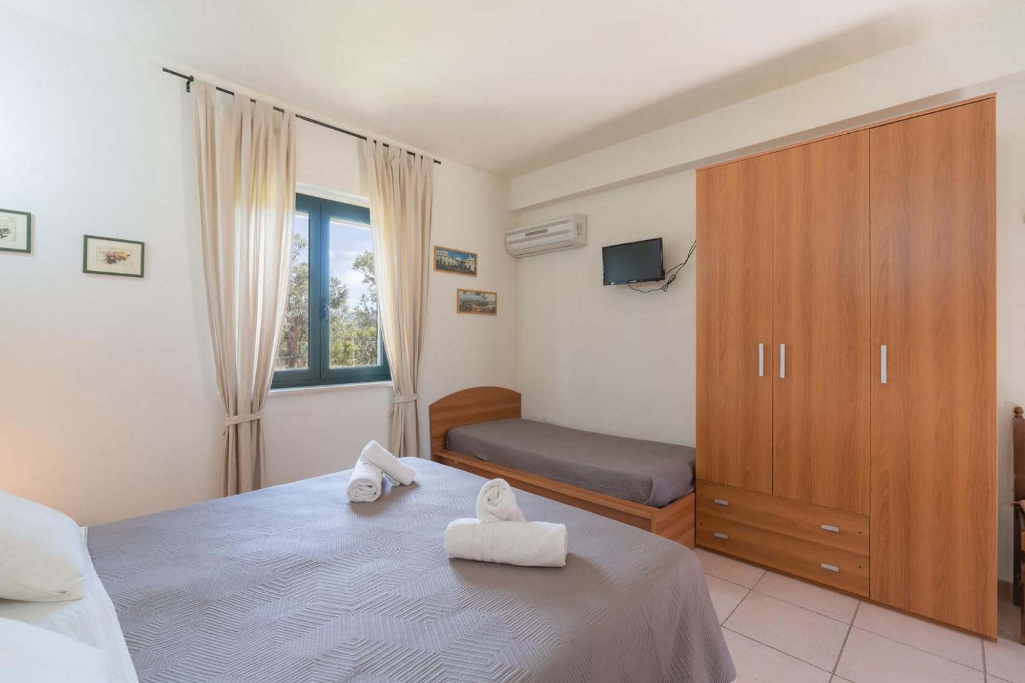 La Piana Degli Ulivi Bed & Breakfast Rossano Exterior photo